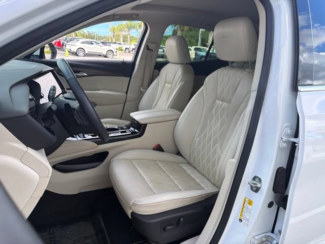 Used 2022 Buick Envision Avenir w/ Technology Package II FWD image 11