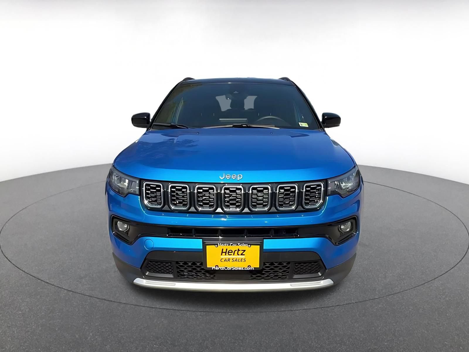 Used 2025 Jeep Compass Limited AWD/4WD image 4