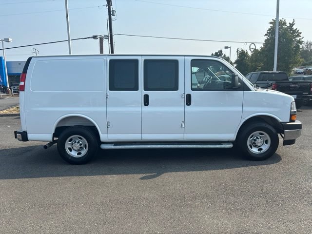 Used 2025 Chevrolet Express 2500 w/ Driver Convenience Package RWD image 6