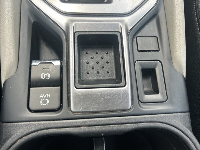 Used 2020 Subaru Forester AWD/4WD image 8