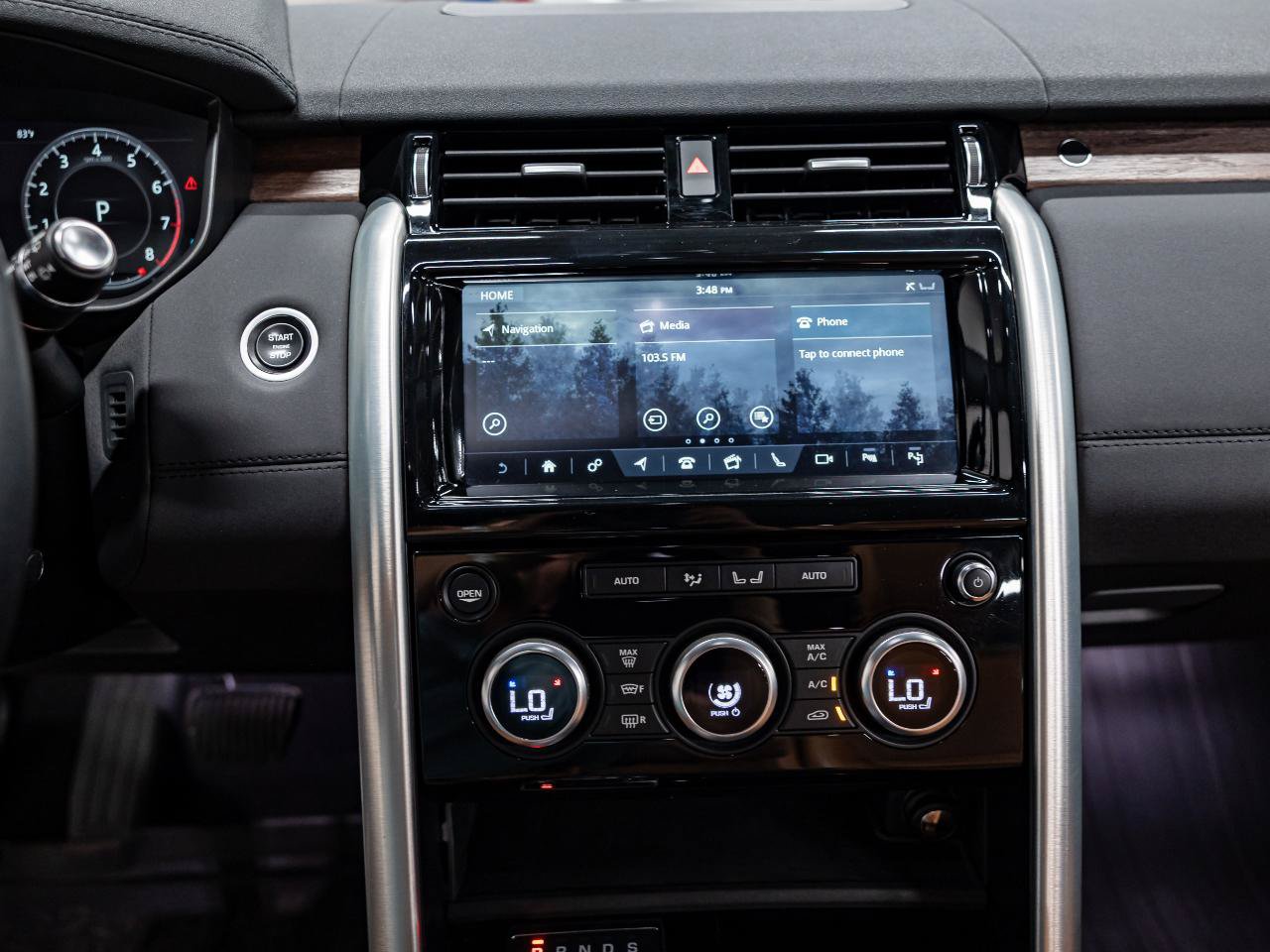 Used 2019 Land Rover Discovery HSE AWD/4WD image 11
