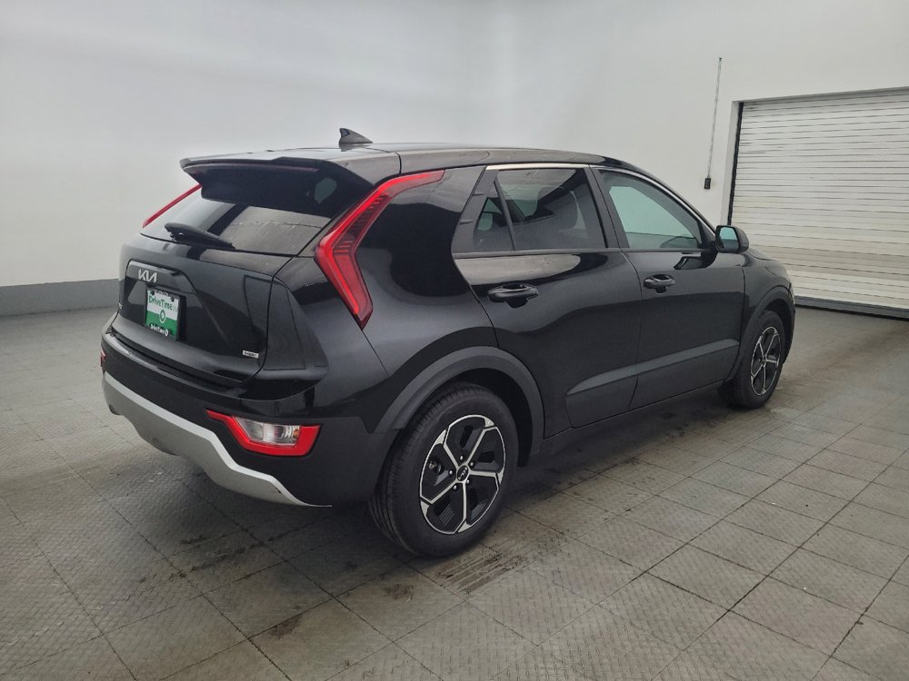Used 2023 Kia Niro LX FWD image 9