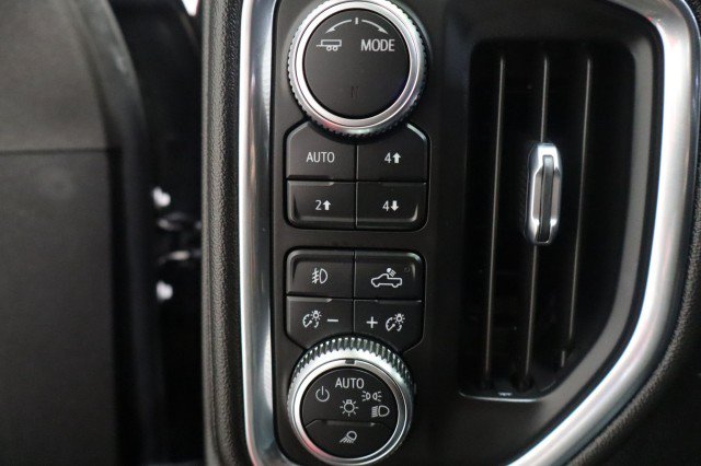 Used 2022 GMC Sierra 3500 Denali w/ Denali Black Diamond Edition AWD/4WD image 45