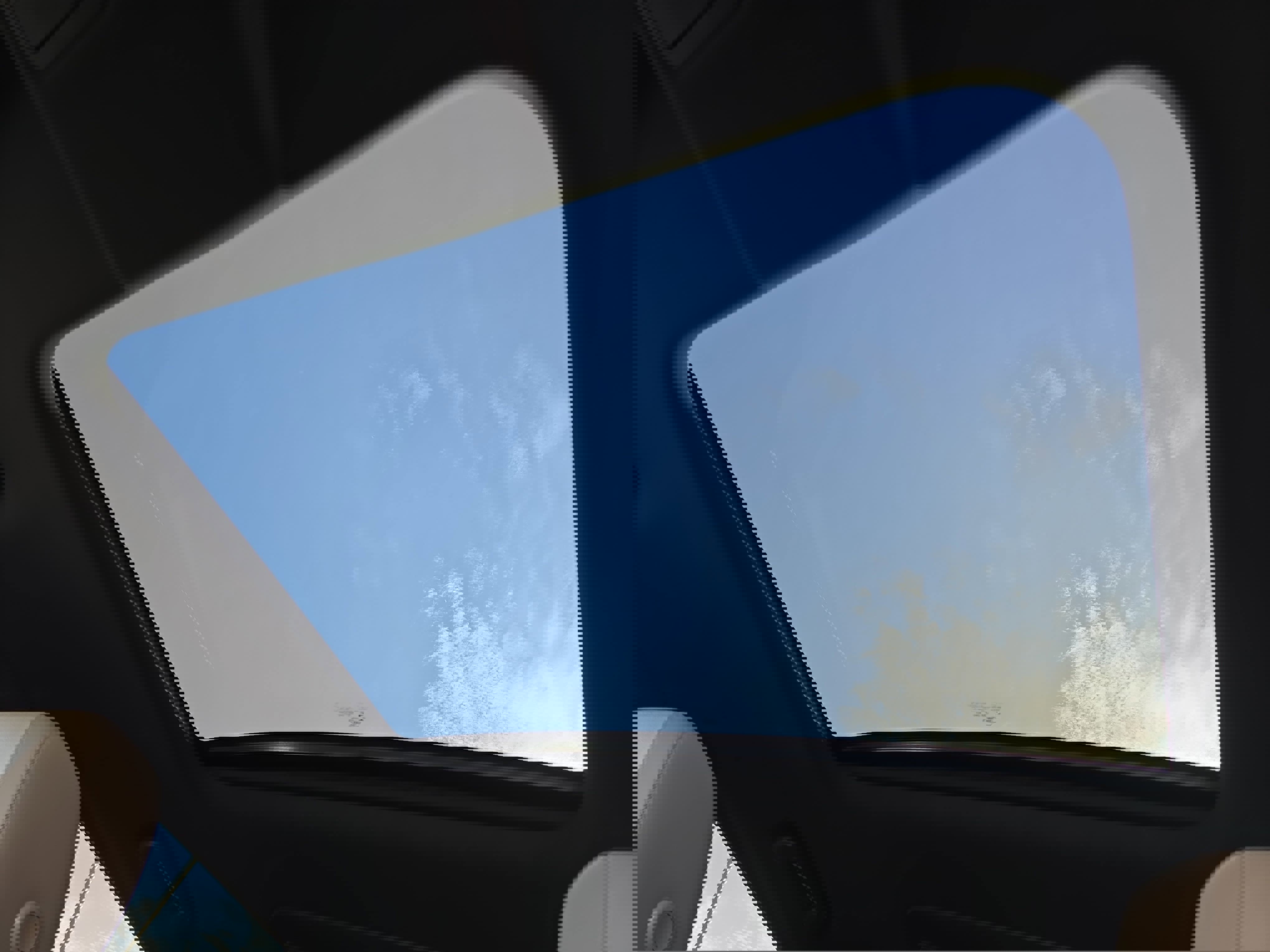 Used 2019 Land Rover Discovery HSE image 31