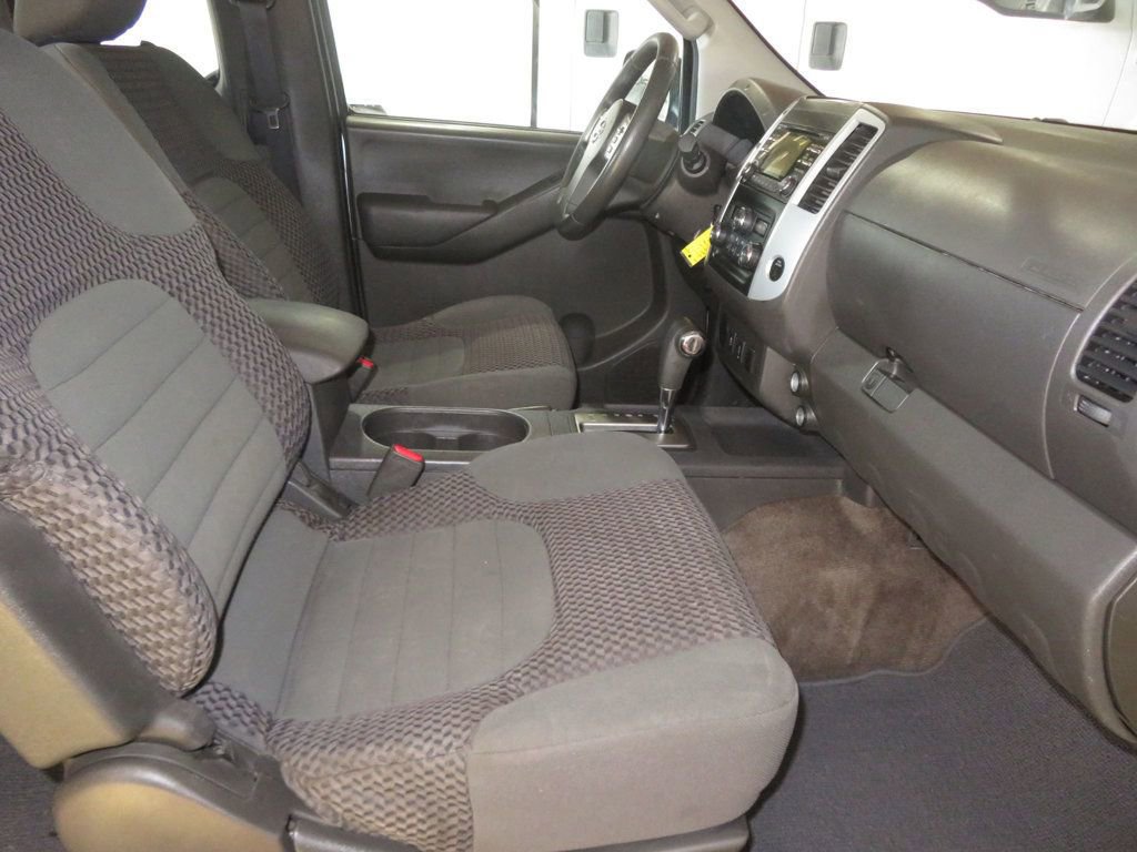 Used 2013 Nissan Frontier SV w/ SV Value Truck Pkg image 29