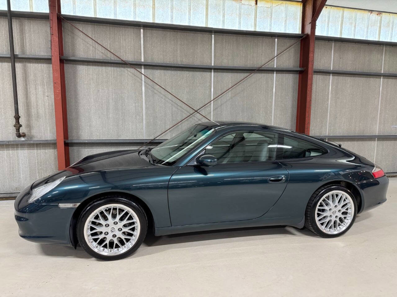 Used 2003 Porsche 911 Carrera image 4