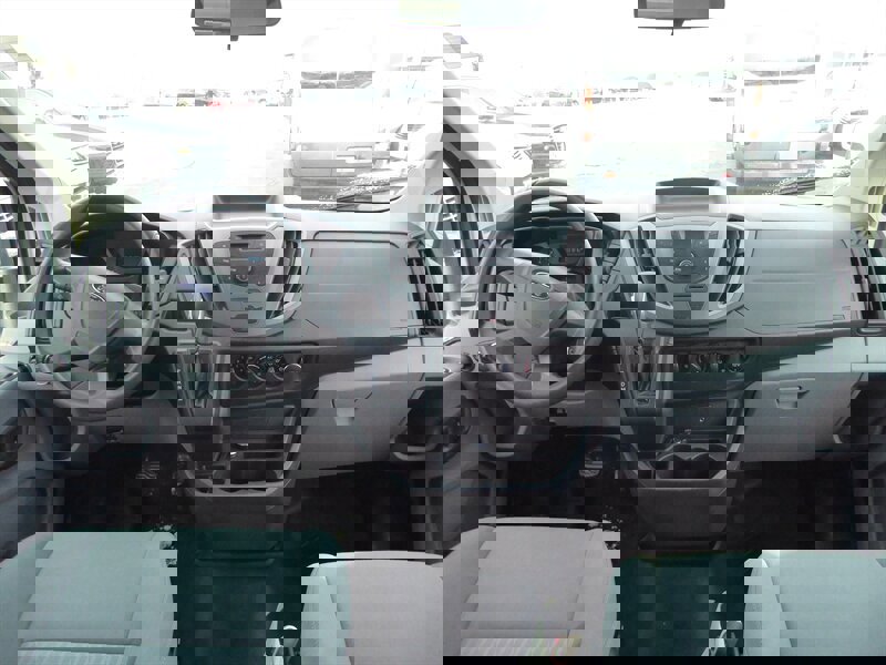 Used 2015 Ford Transit 350 XL image 9