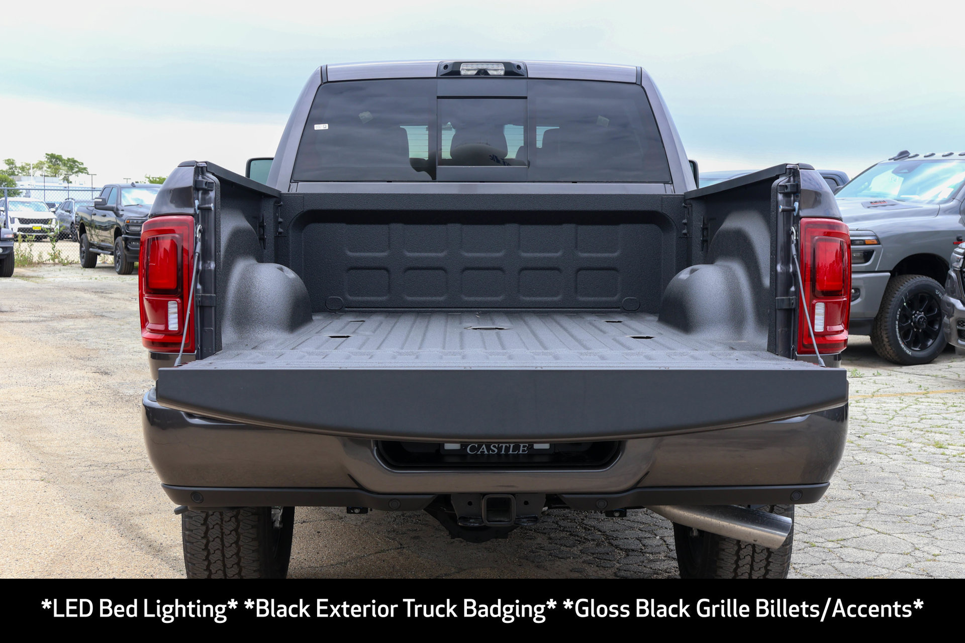 New 2026 RAM 2500 Laramie AWD/4WD image 15