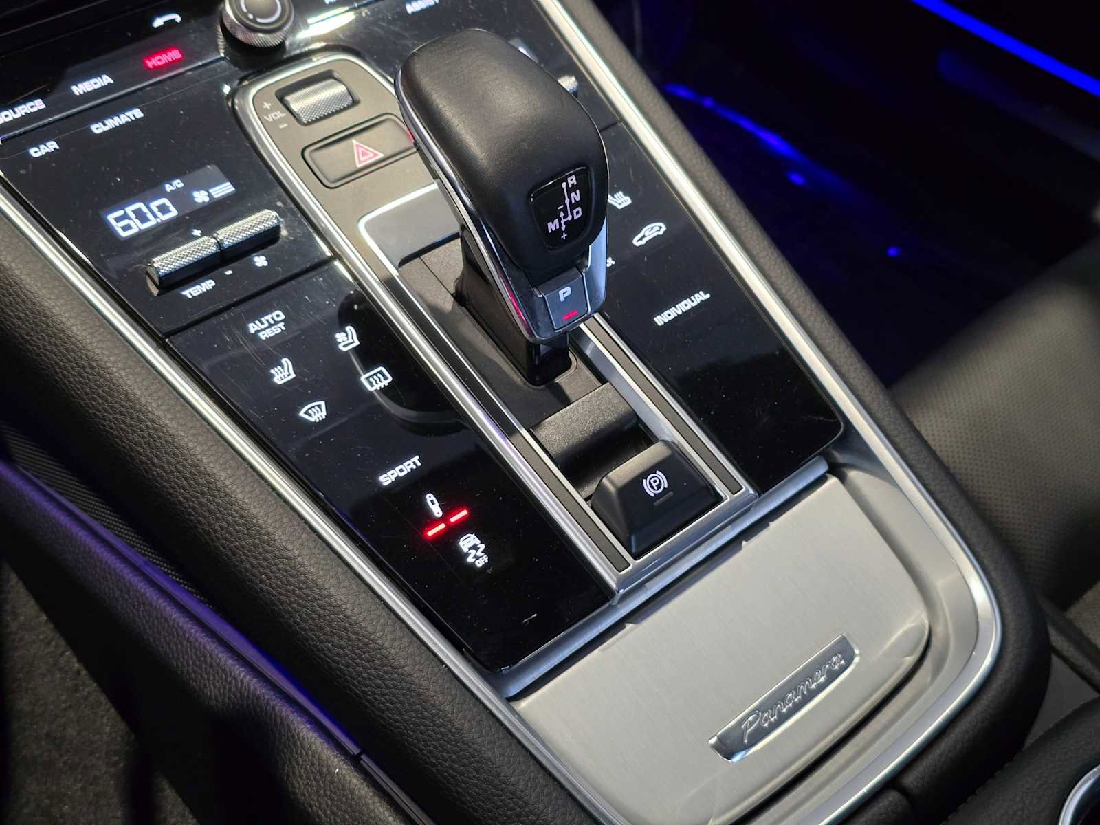 Used 2018 Porsche Panamera 4S AWD/4WD image 29