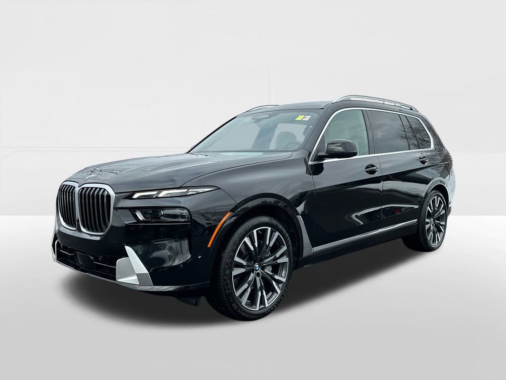 Used 2025 BMW X7 xDrive40i w/ Premium Package image 1