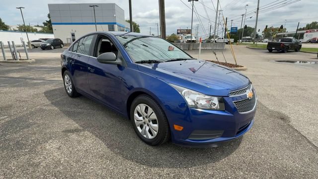 Used 2012 Chevrolet Cruze LS FWD image 2