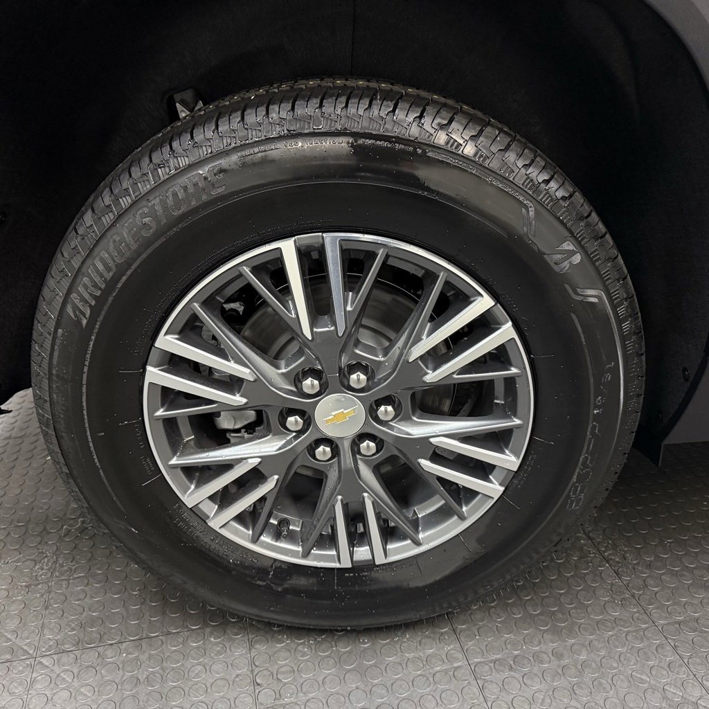 New 2026 Chevrolet Traverse LT image 13