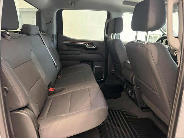Used 2024 Chevrolet Silverado 1500 LT AWD/4WD image 9