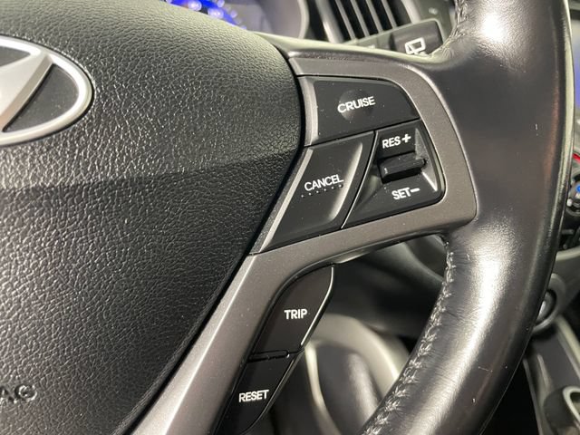 Used 2015 Hyundai Veloster Turbo FWD image 10