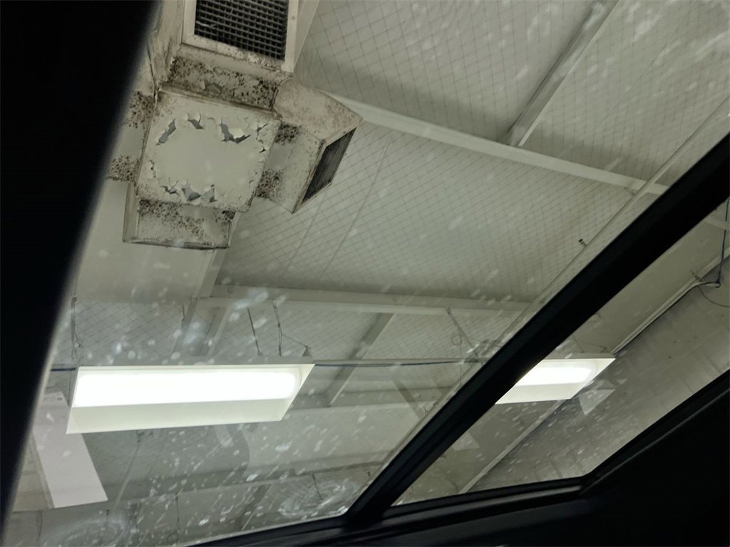 New 2026 Chevrolet Suburban High Country image 19