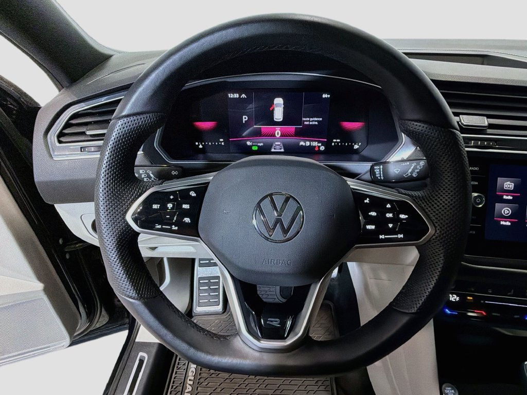 Used 2024 Volkswagen Tiguan SE R-Line AWD/4WD image 13