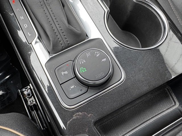 Used 2025 Chevrolet Blazer Premier w/ Driver Confidence II Package image 16