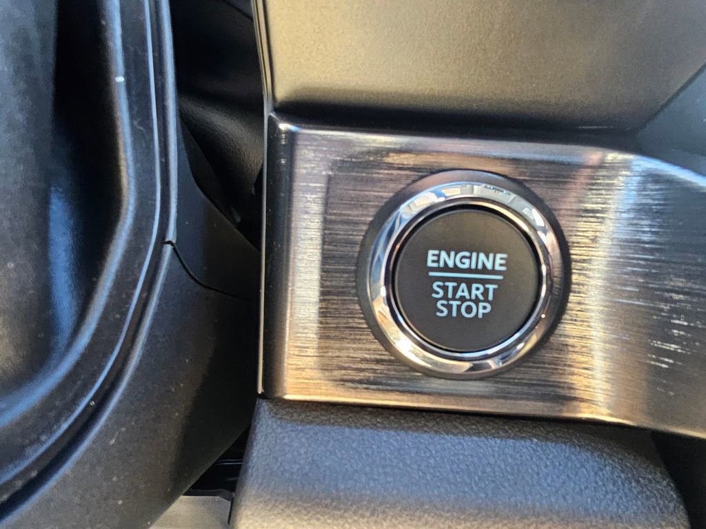 New 2026 Ford F250 Lariat w/ Black Appearance Package image 48