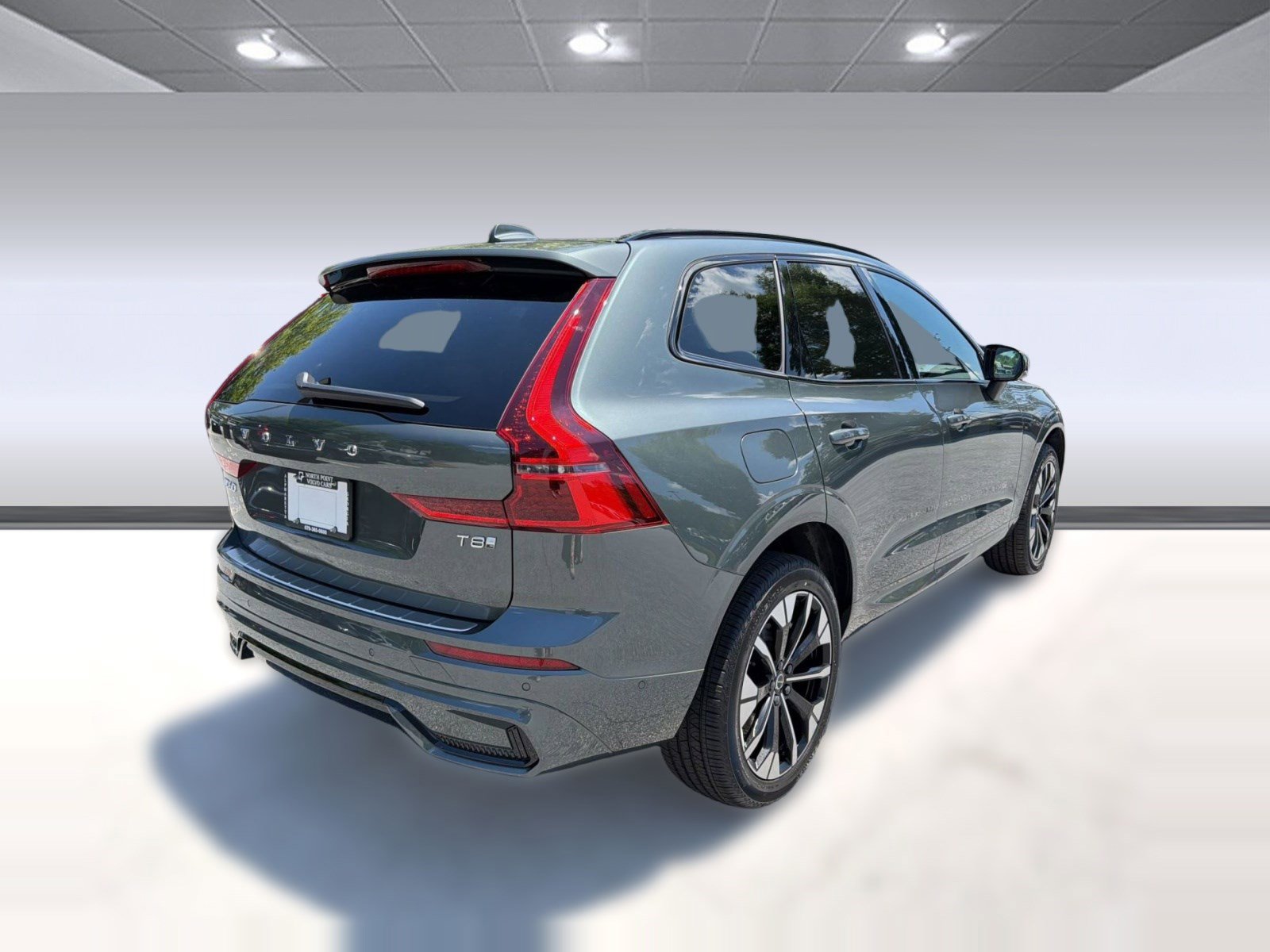 New 2026 Volvo XC60 T8 Plus w/ Climate Package AWD/4WD image 9