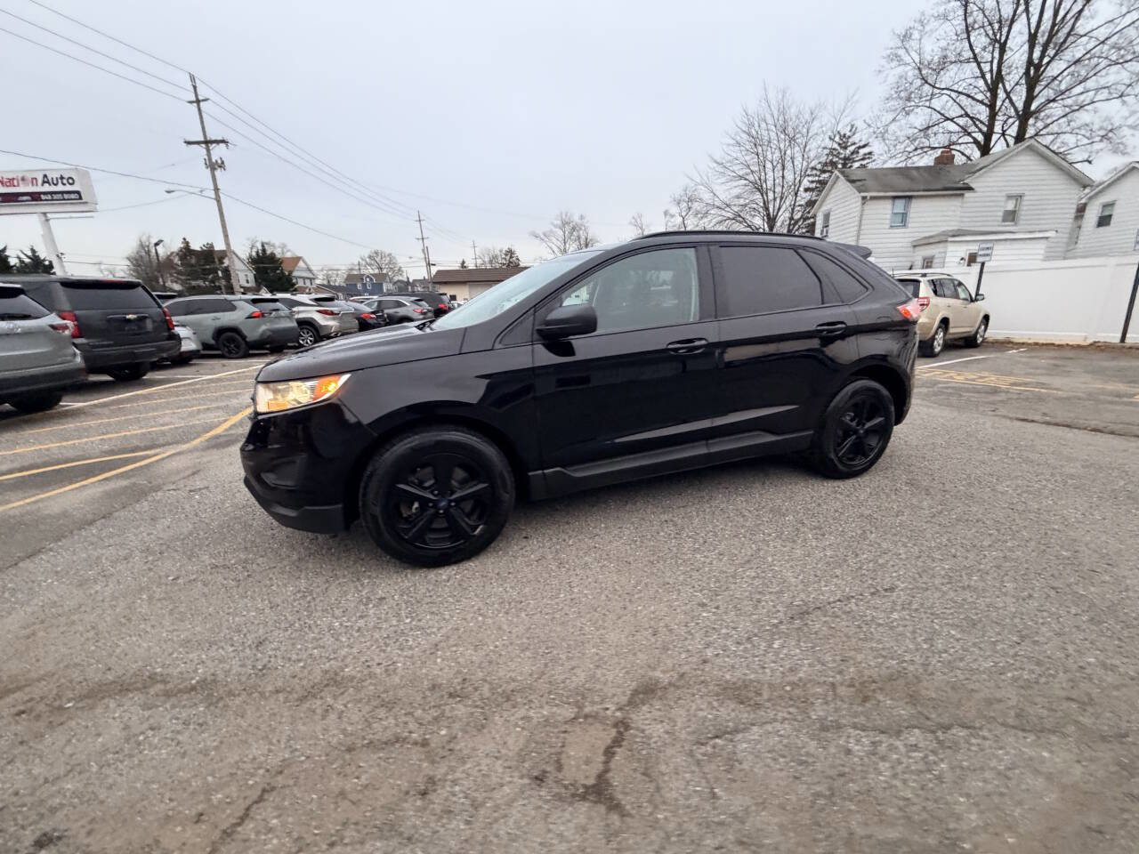 Used 2018 Ford Edge SE image 32