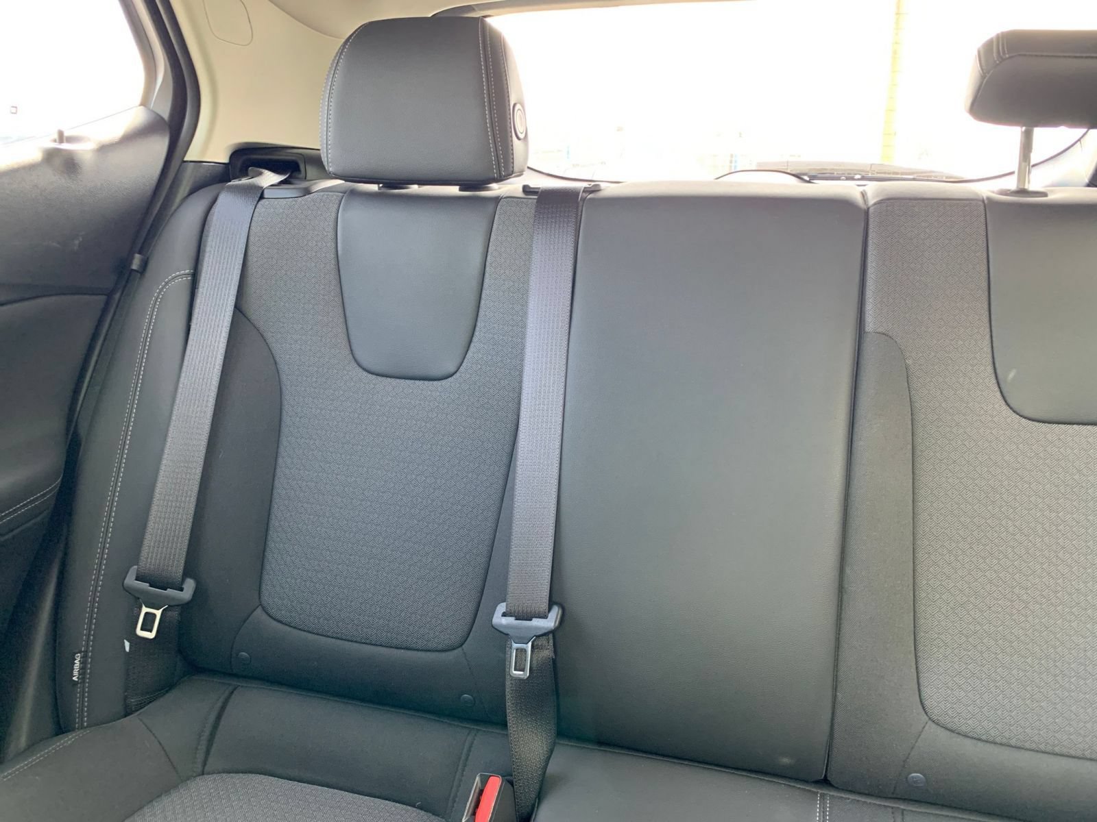 Used 2025 Buick Encore GX Preferred AWD/4WD image 37