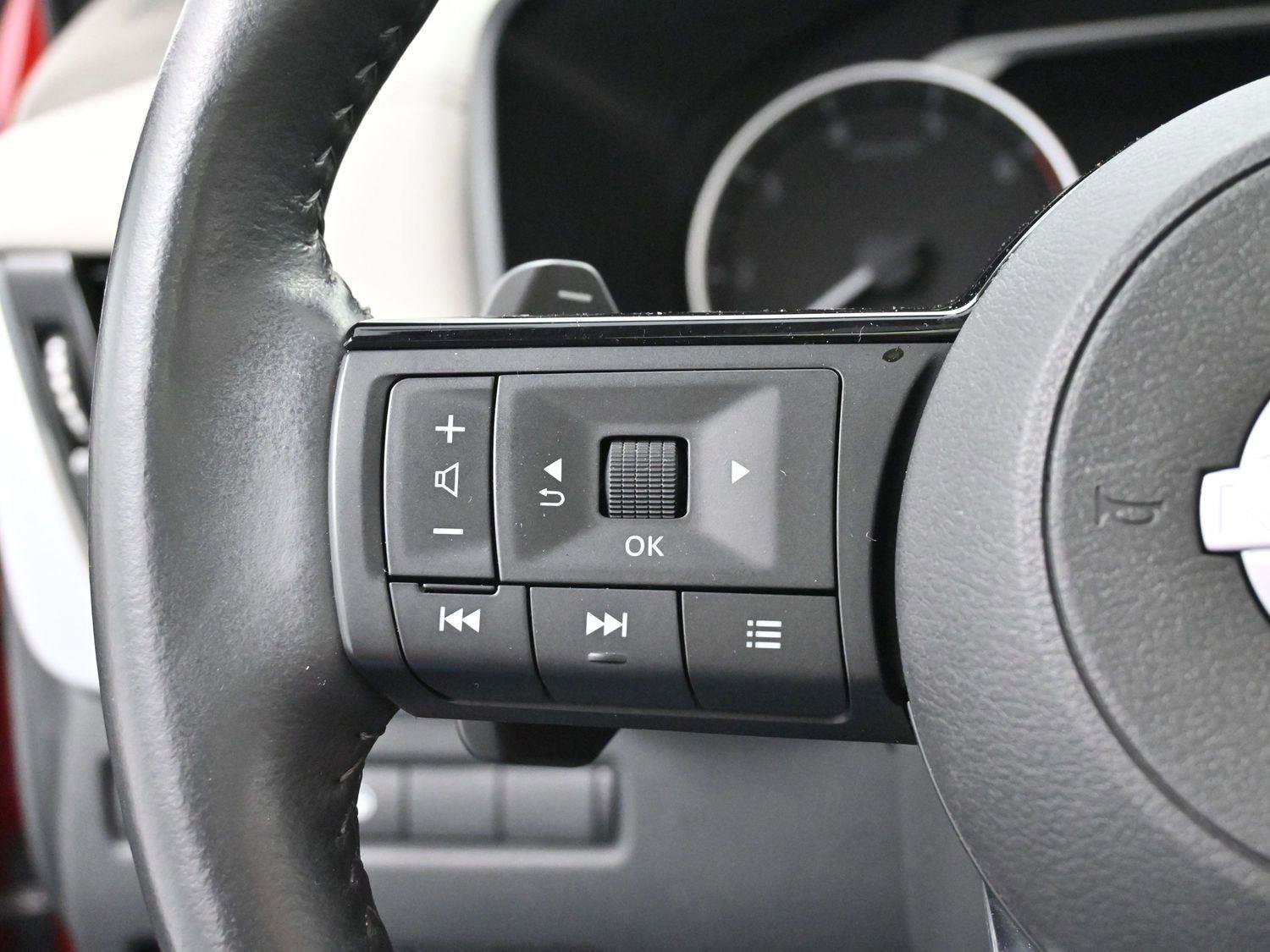 Used 2022 Nissan Rogue SL w/ SL Premium Package image 18