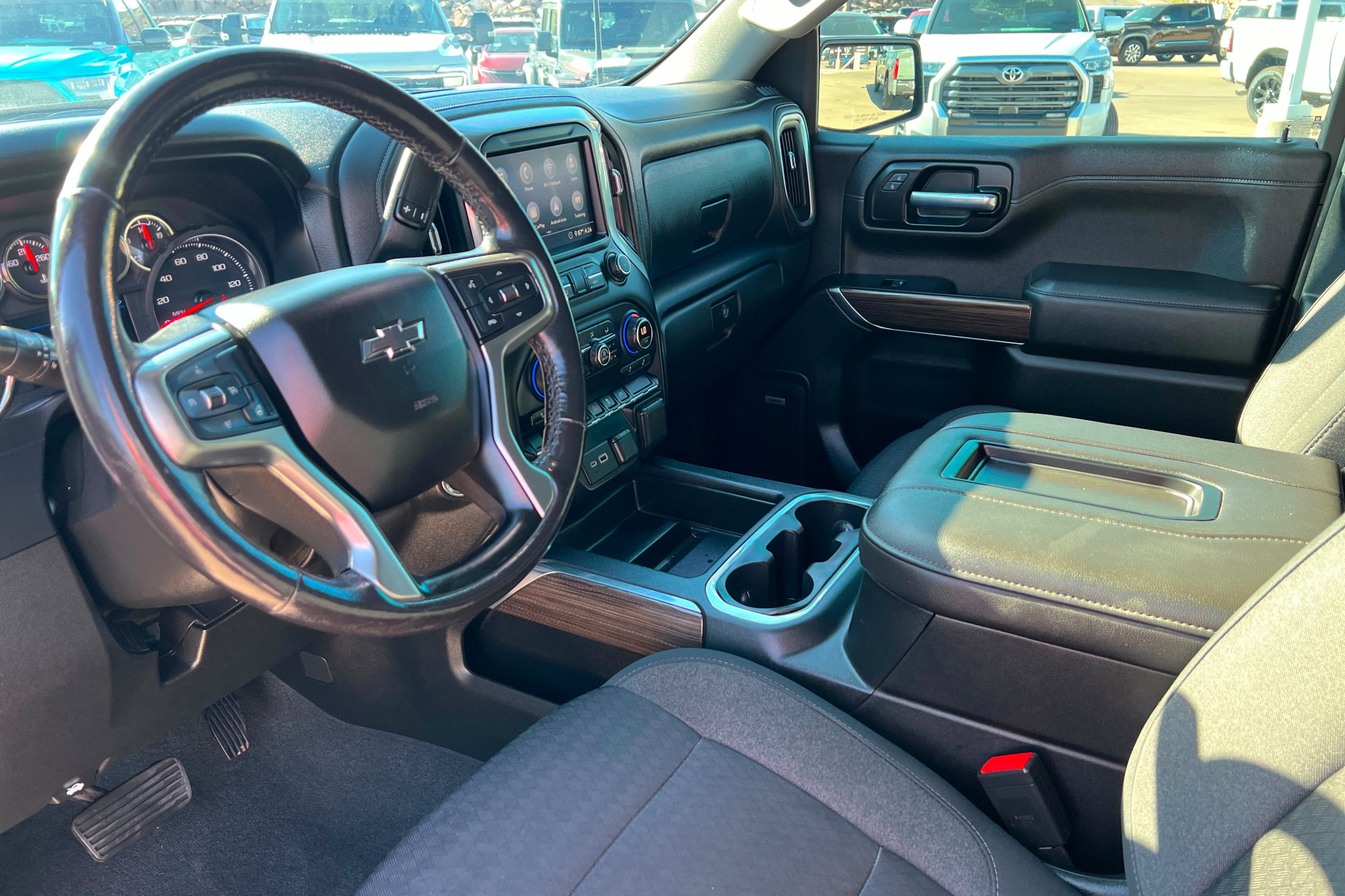 Used 2020 Chevrolet Silverado 1500 LT Trail Boss AWD/4WD image 16