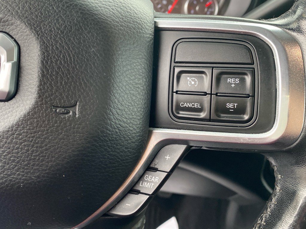 Used 2019 RAM 2500 Laramie w/ Black Appearance Package image 18