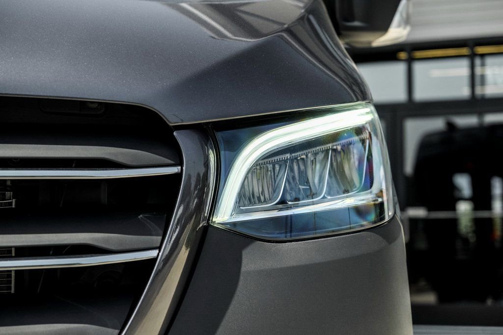 Used 2025 Mercedes-Benz Sprinter 3500 image 6