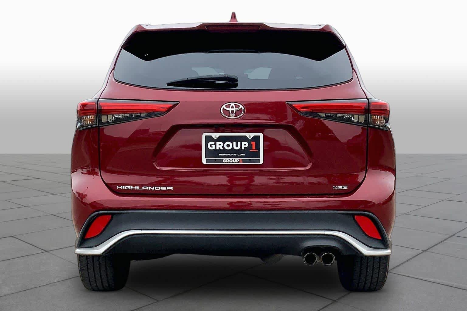 Used 2022 Toyota Highlander XSE FWD image 5