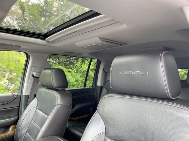 Used 2017 GMC Yukon XL Denali w/ Open Road Package AWD/4WD image 12