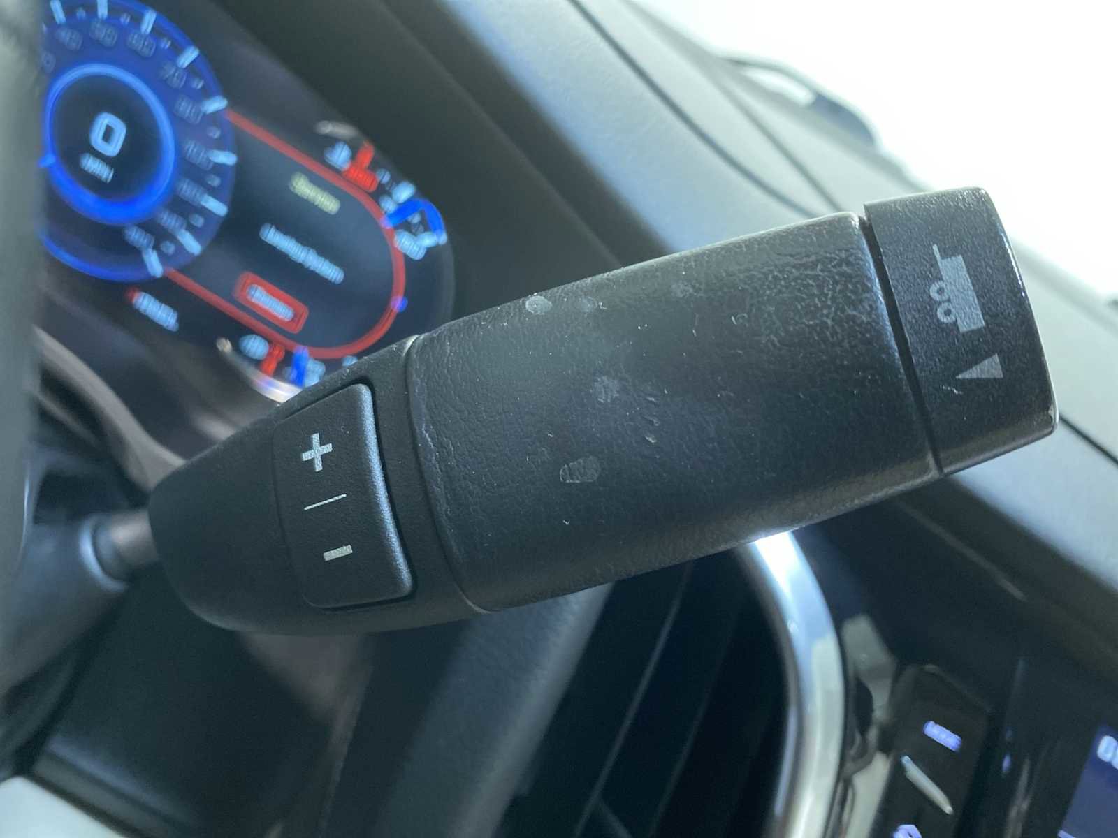 Used 2020 Cadillac Escalade Luxury AWD/4WD image 17