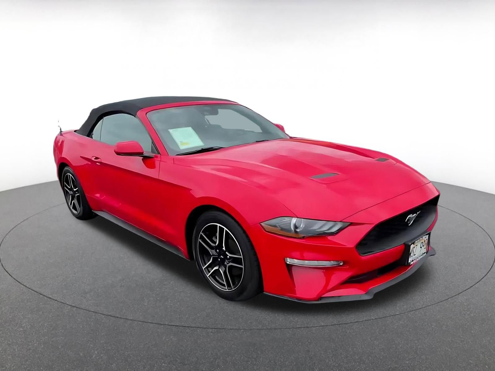 Used 2023 Ford Mustang Premium image 3