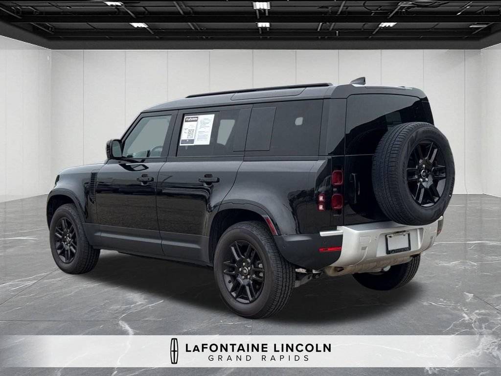 Used 2025 Land Rover Defender 110 S AWD/4WD image 3