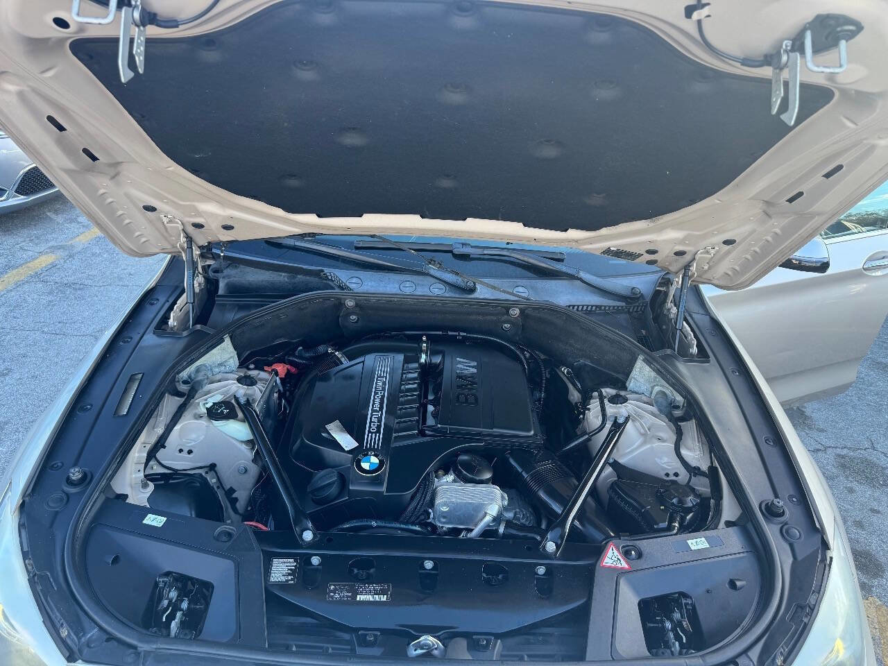 Used 2014 BMW 535i Gran Turismo image 24