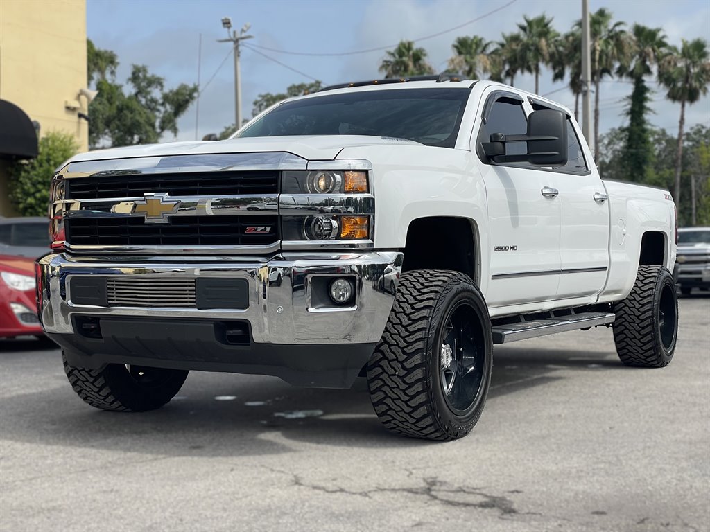 Used 2015 Chevrolet Silverado 2500 LTZ w/ Duramax Plus Package AWD/4WD image 17