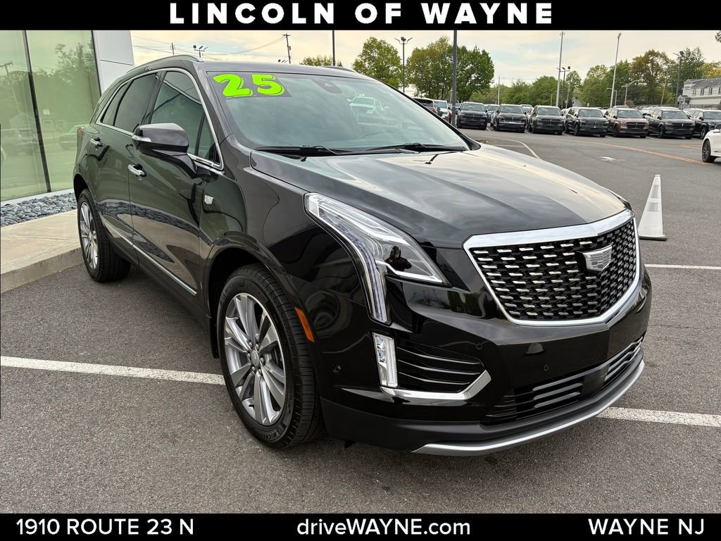 Used 2025 Cadillac XT5 Premium Luxury w/ Technology Package AWD/4WD image 9