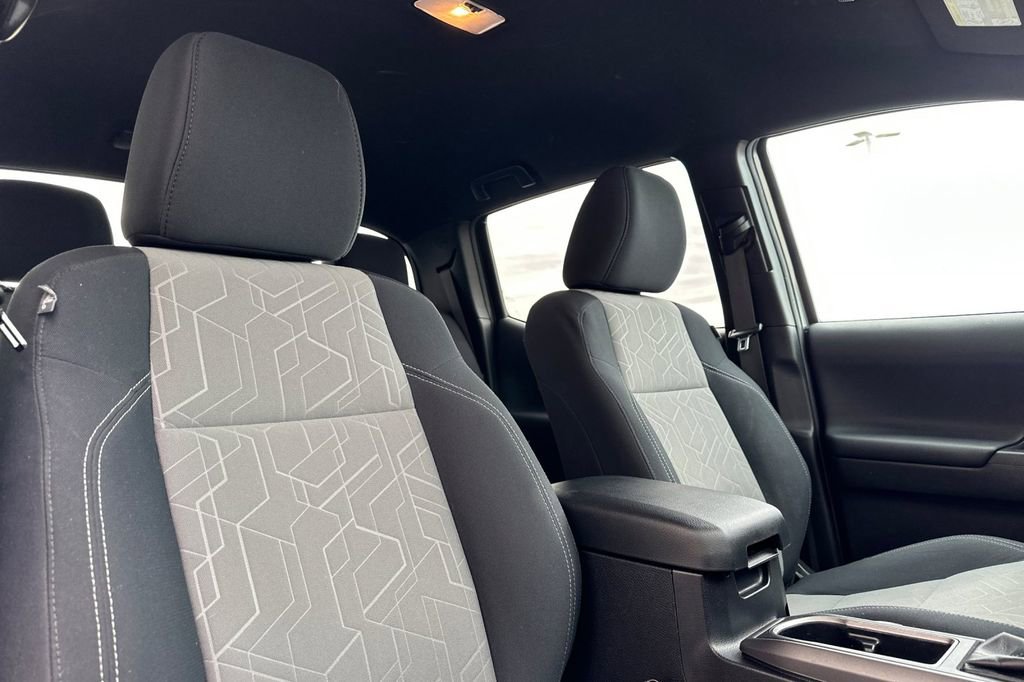 Used 2023 Toyota Tacoma TRD Off-Road w/ Technology Package image 16