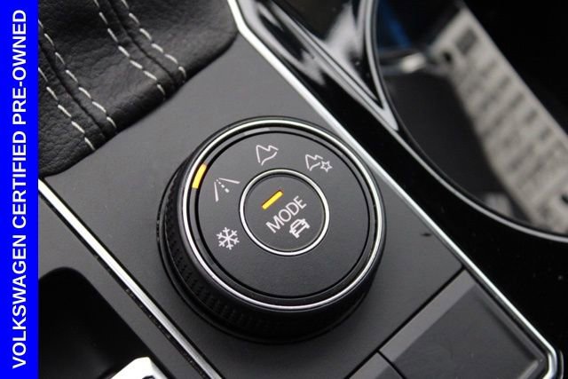 Used 2022 Volkswagen Atlas Cross Sport SE w/ Panoramic Sunroof Package image 46