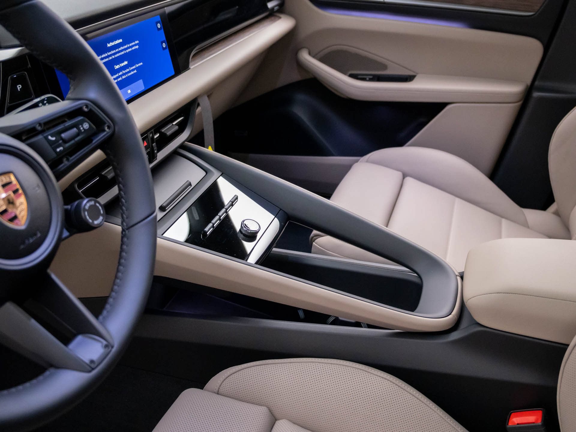 New 2026 Porsche Macan 4 Electric AWD/4WD image 13