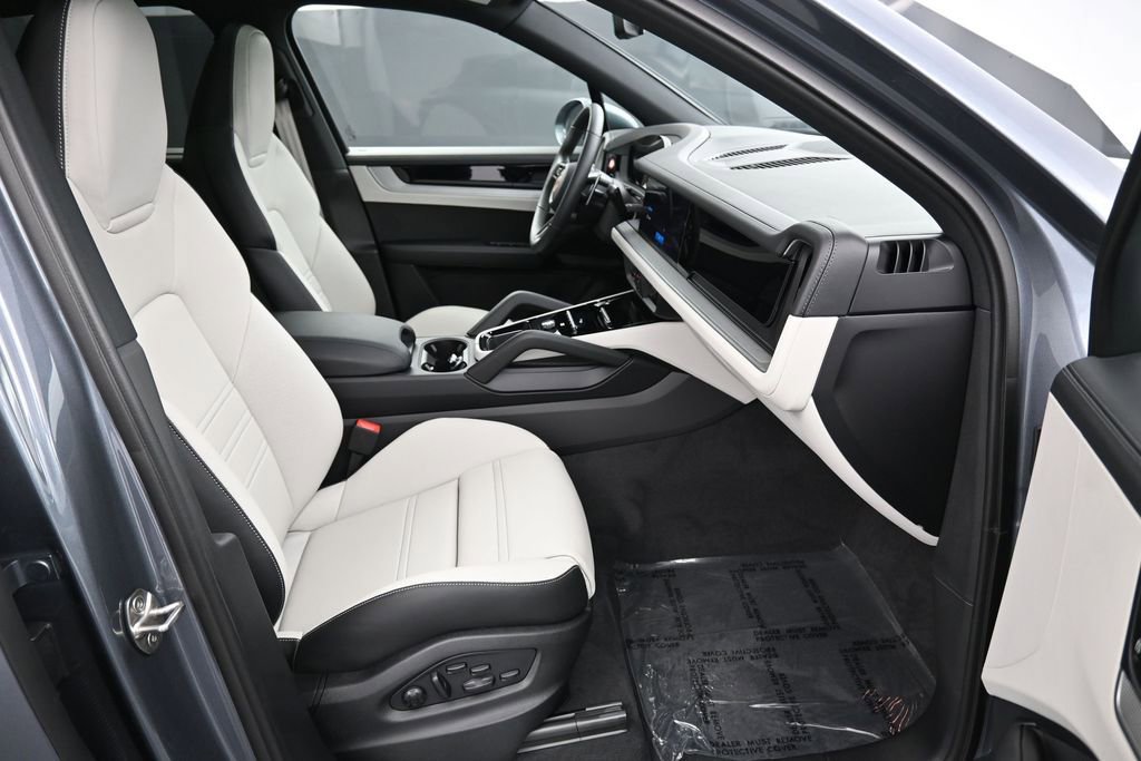 Certified 2026 Porsche Cayenne S AWD/4WD image 28