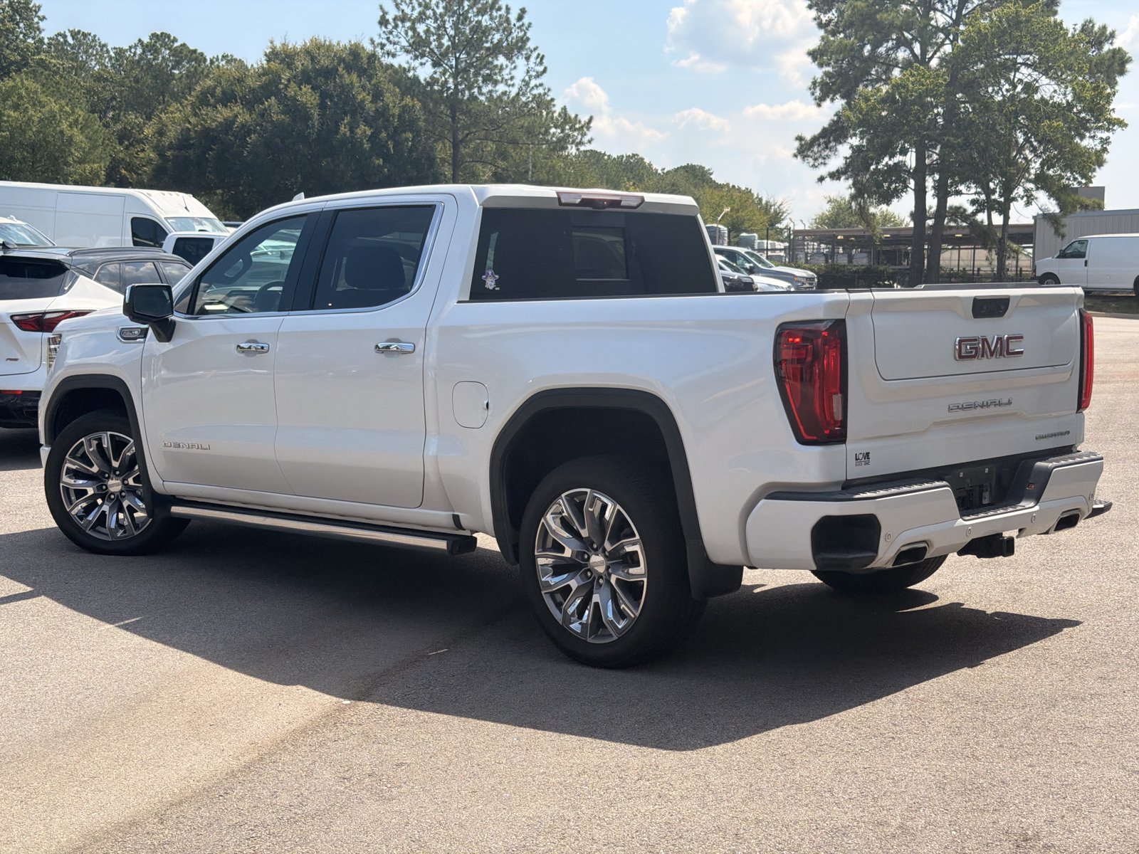 Used 2023 GMC Sierra 1500 Denali AWD/4WD image 10
