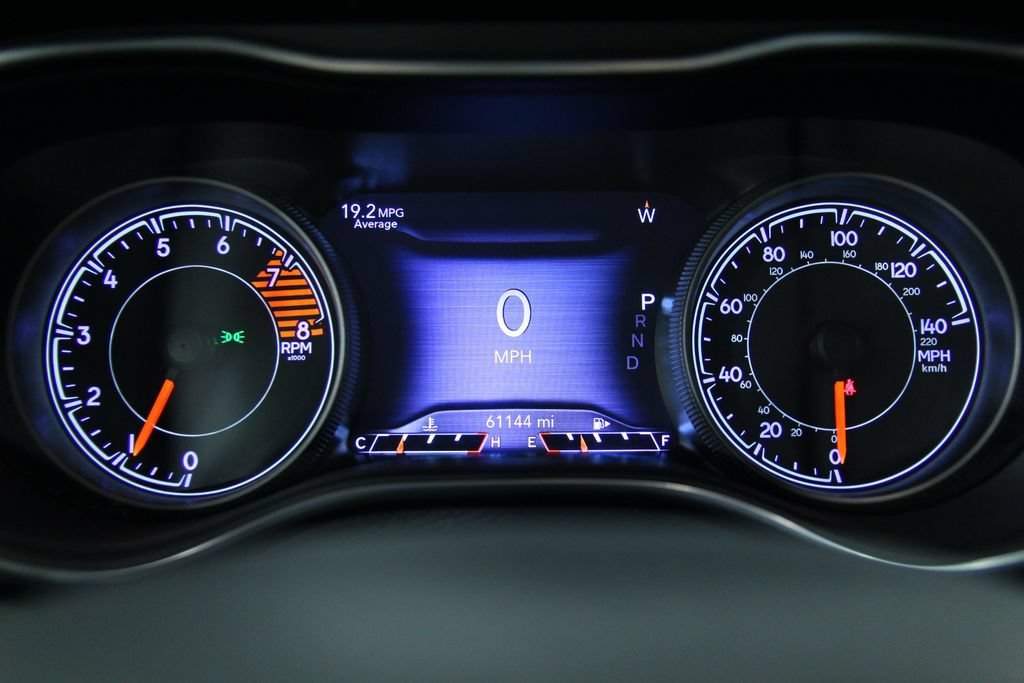 Used 2019 Jeep Cherokee Limited AWD/4WD image 14