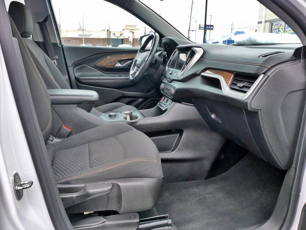 Used 2018 GMC Terrain SLE image 11