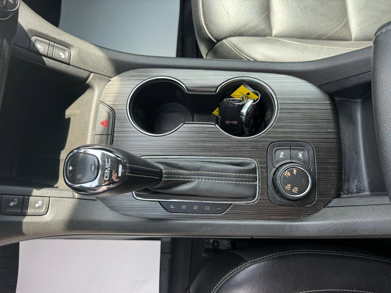 Used 2017 GMC Acadia SLT AWD/4WD image 25