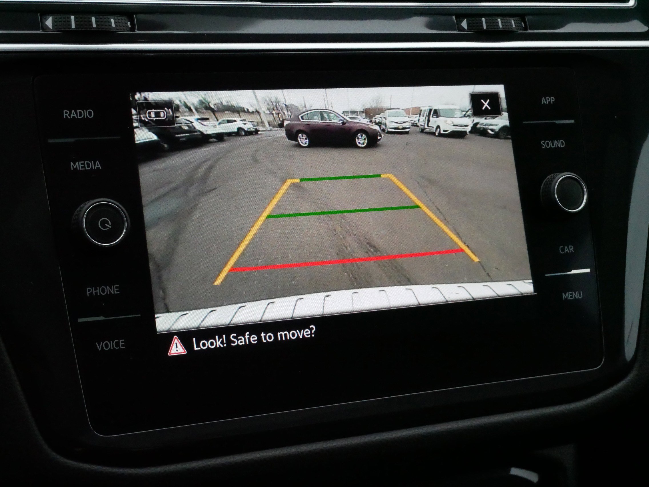 Used 2021 Volkswagen Tiguan SE R-Line image 28