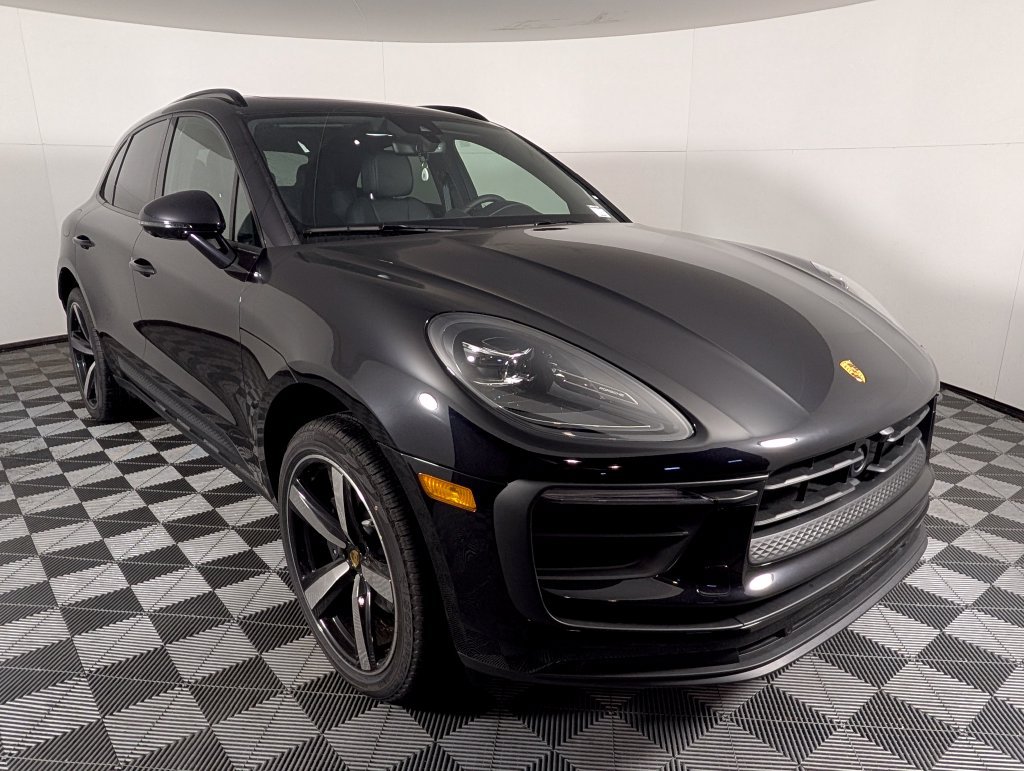 New 2026 Porsche Macan AWD/4WD image 9