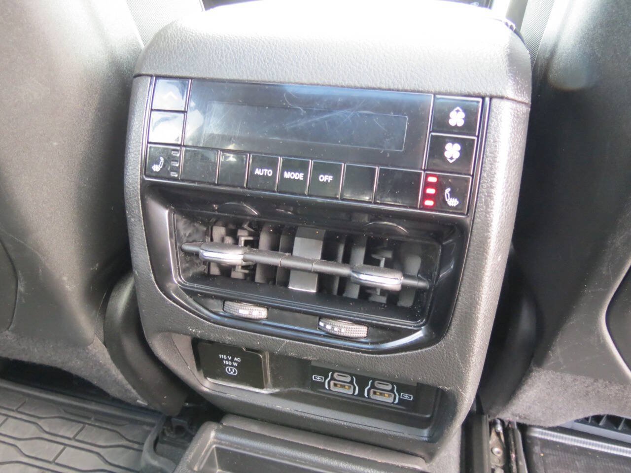 Used 2024 Jeep Grand Cherokee L Overland w/ Trailer Tow Package AWD/4WD image 16