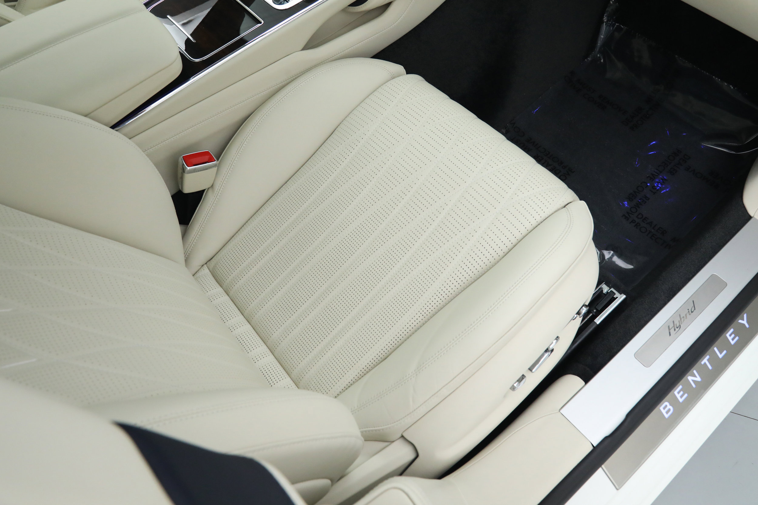 Used 2022 Bentley Flying Spur Plug-In Hybrid AWD/4WD image 18