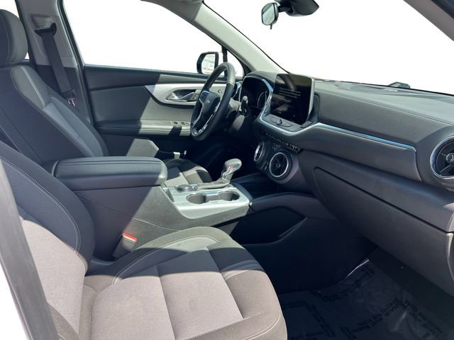 Used 2025 Chevrolet Blazer LT FWD image 20